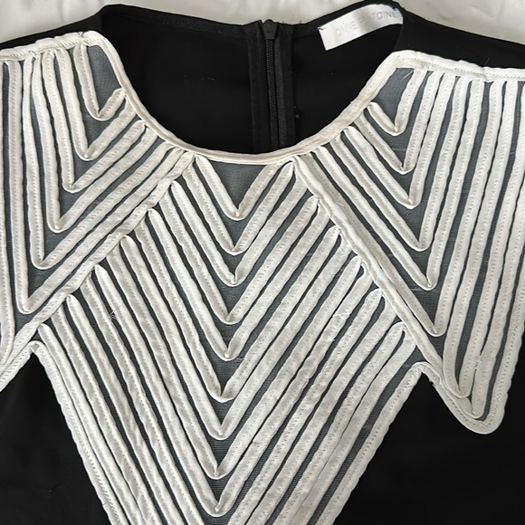 Anne Fontaine SEVOL BLACK CREPE BLOUSE With White Geometric Patterns - Picture 2 of 3